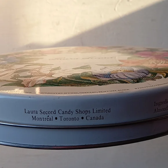 Vintage Laura Secord collectible tin - Picture 3 of 6